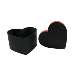 CAJA CORAZÓN 24 CM  NEGRA