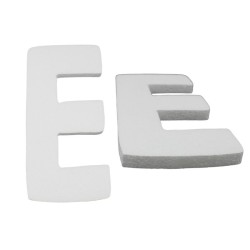 UNICEL LETRA E 20 CMS